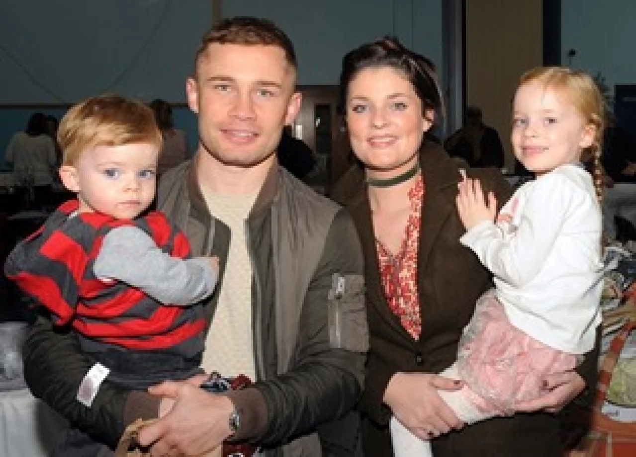 Boxer Carl Frampton drops in on Annahilt Parish Craft Fair