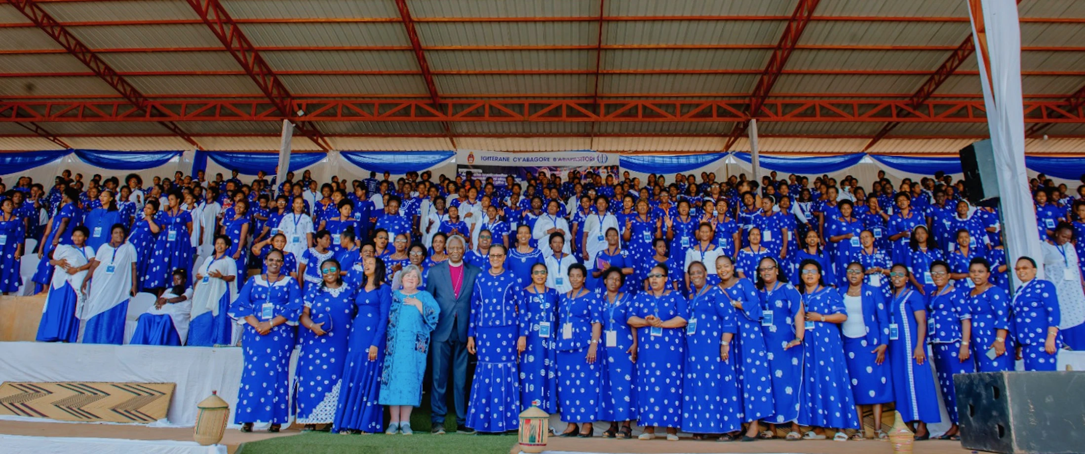 Hilary McClay addresses clergy wives in Kigali