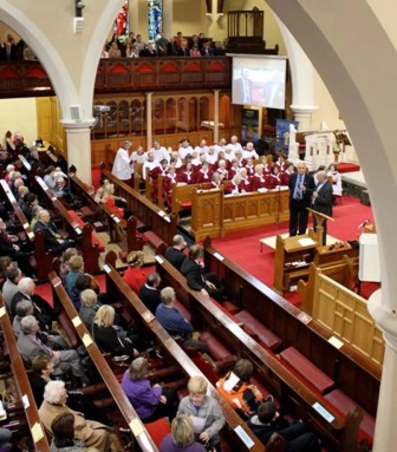 Over a thousand people hear Chilean miner's story in Shankill Parish