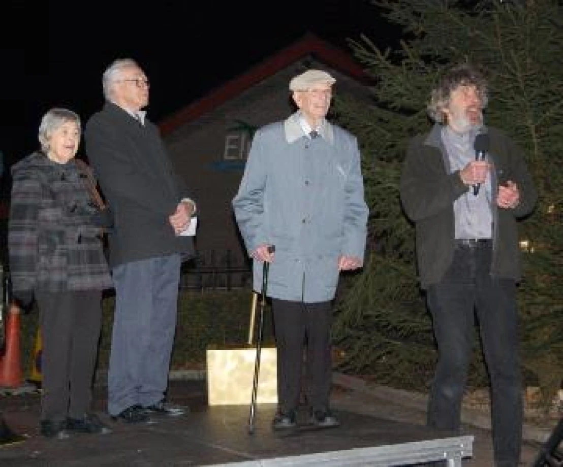 St Patrick’s switch on the Christmas lights