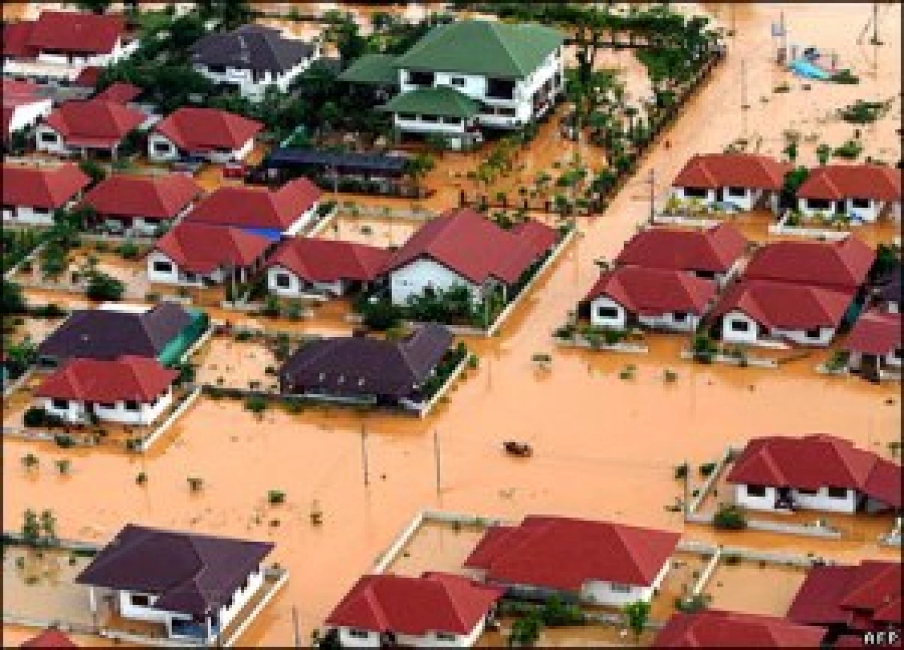Bible Society requests prayer for victims of flooding in Thailand