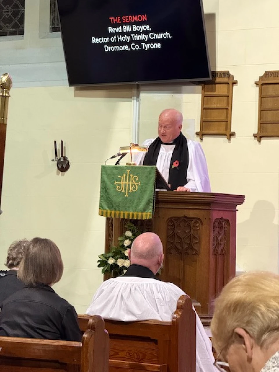 Revd Bill Boyce gives the address