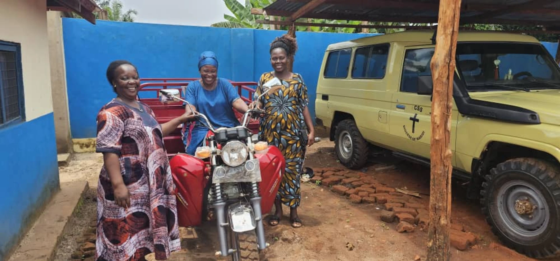 Motorcycle rickshaws for Mothers' Union